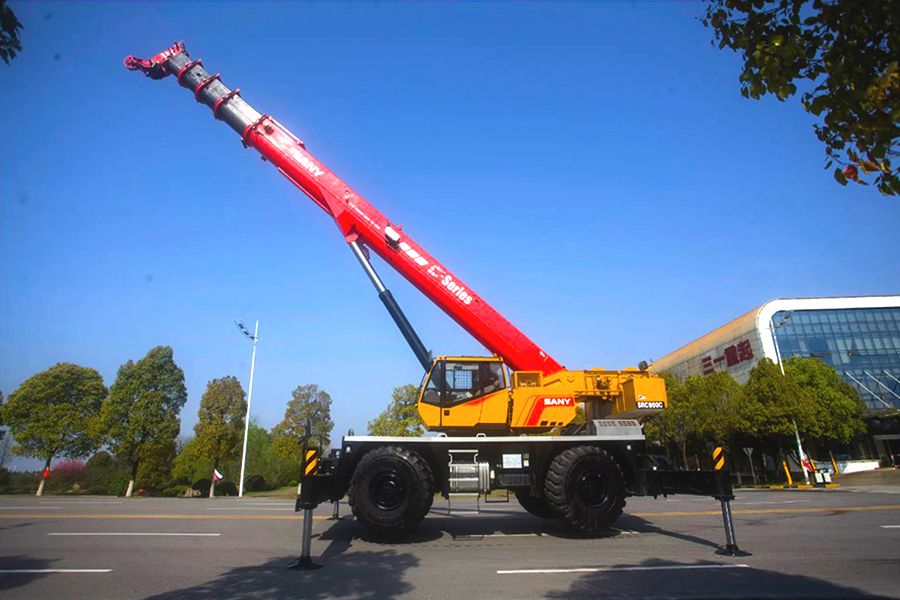 Короткобазовый кран Sany SRC900T